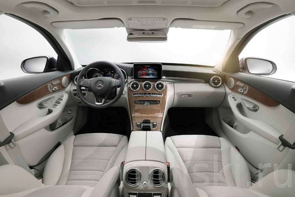 Интерьер Mercedes-Benz C-class